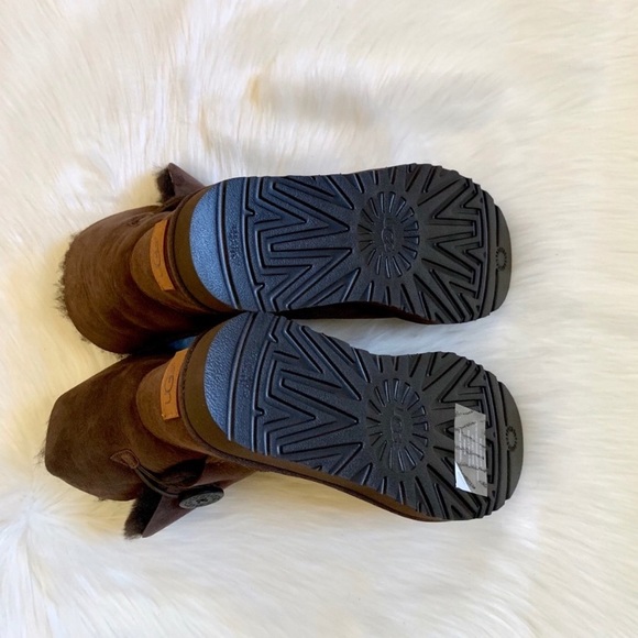 UGG Chocolate Bailey Button II Boots - Picture 7 of 8